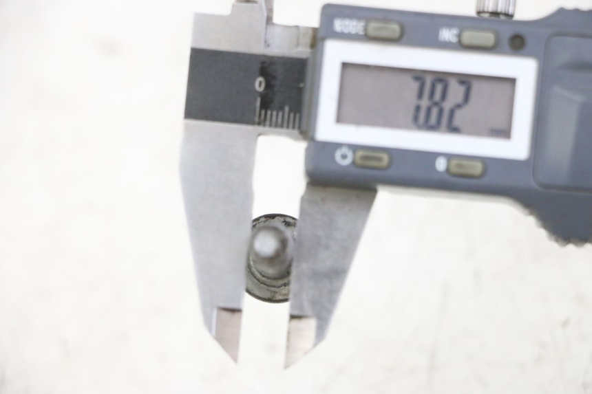 photo de TORNILLO DEL DISCO DE FRENO YAMAHA FZS FAZER 600 (2001 - 2003)