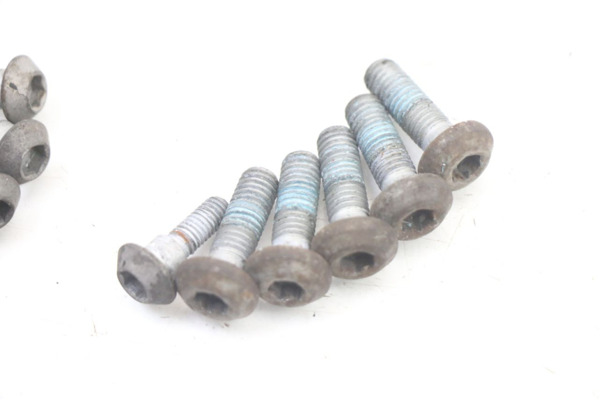photo de TORNILLO DEL DISCO DE FRENO YAMAHA XJ6 600 (2008 - 2016)